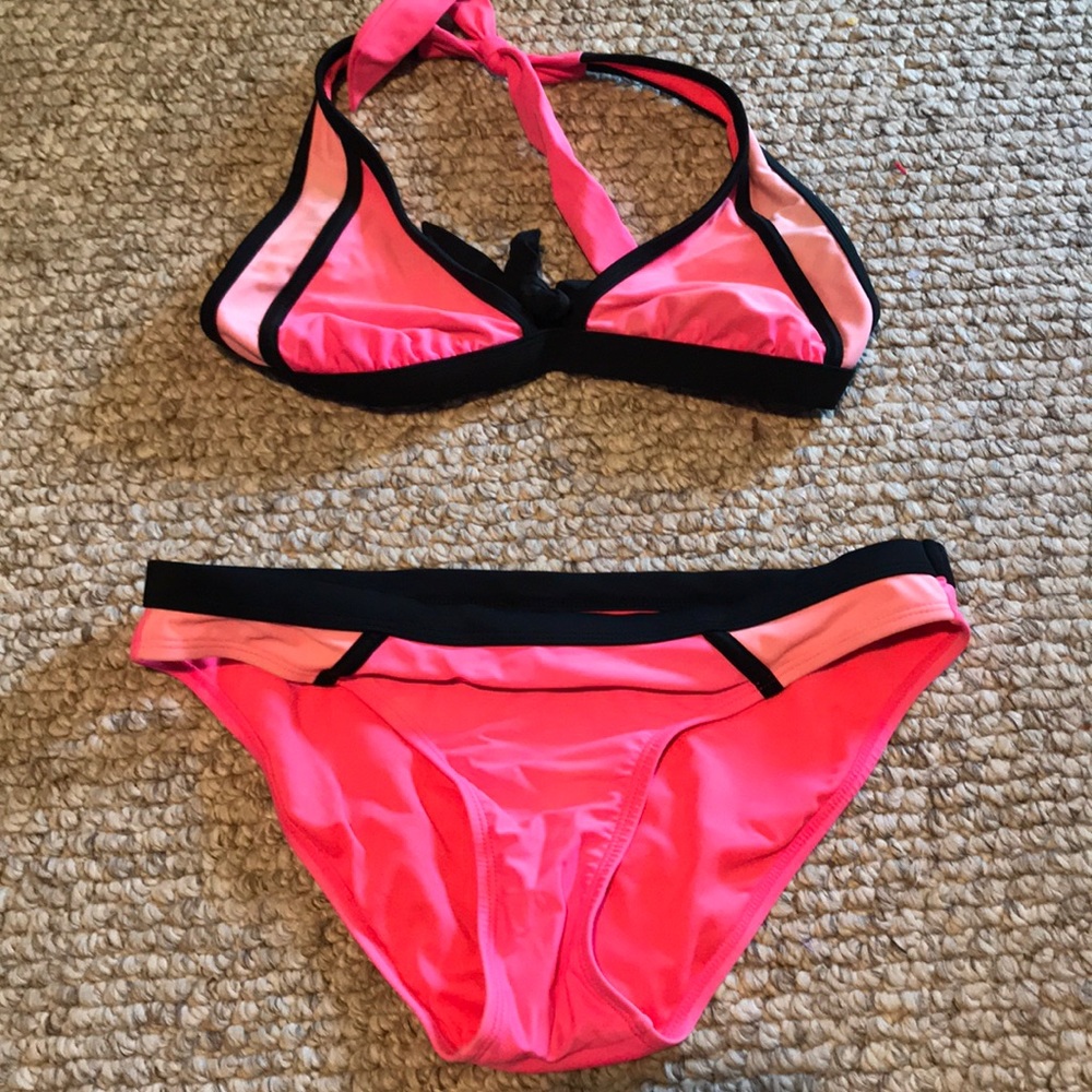 pink and black binini